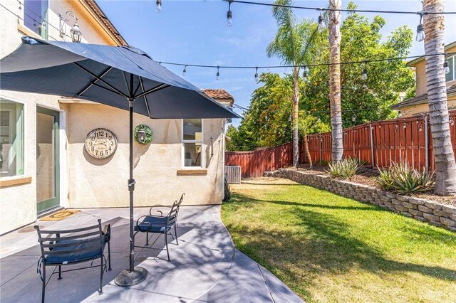 3867 Taconite Rd, San Bernardino, CA 92407 - fenced backyard with a patio area