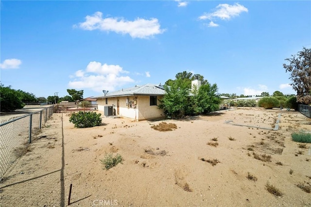 18969 Shoshonee Rd, Apple Valley, CA 92307 - back of house with stucco siding