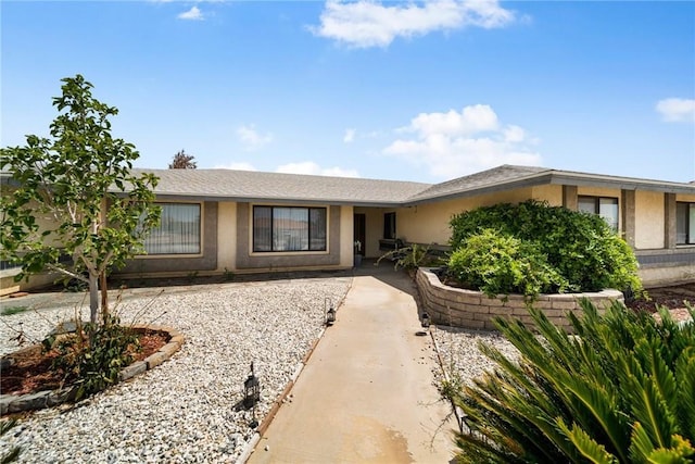 18969 Shoshonee Rd, Apple Valley, CA 92307 - single story home featuring stucco siding