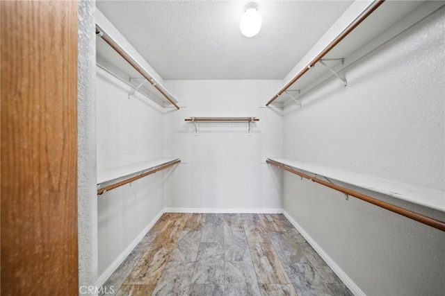 18969 Shoshonee Rd, Apple Valley, CA 92307 - view of walk in closet