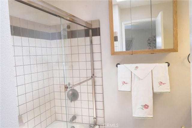 3376 Hackamore Ln, Chico, CA 95973 - bathroom with shower / bath combination with glass door