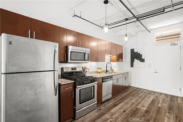 200 N San Fernando Rd Unit 202, Los Angeles, CA 90031 - kitchen with stainless steel appliances, dark wood finished floors, and decorative light fixtures