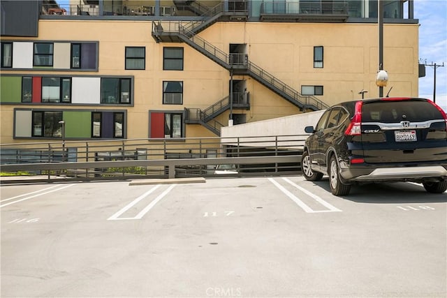 200 N San Fernando Rd Unit 202, Los Angeles, CA 90031 - view of uncovered parking lot