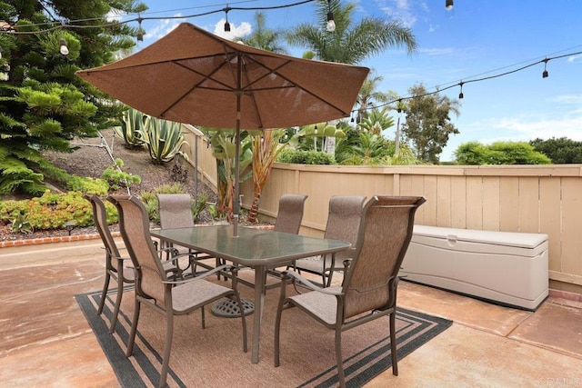 1642 Marbella Dr, Vista, CA 92081 - view of patio / terrace with outdoor dining space