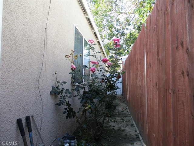 2713 E Monroe St, Long Beach, CA 90810 - view of property exterior with stucco siding