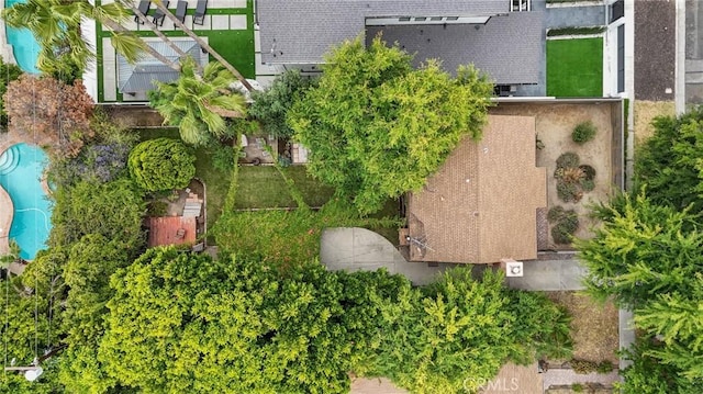 4514 Cedros Ave, Sherman Oaks, CA 91403 - aerial view of a pool area