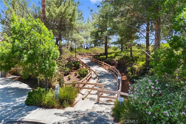 27811 Bloomfield Ct, Valencia, CA 91354 - view of community featuring a gate