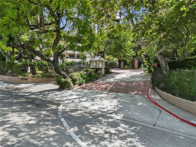 2700 Cahuenga Blvd E Unit 3104, Los Angeles, CA 90068 - view of home's community featuring driveway