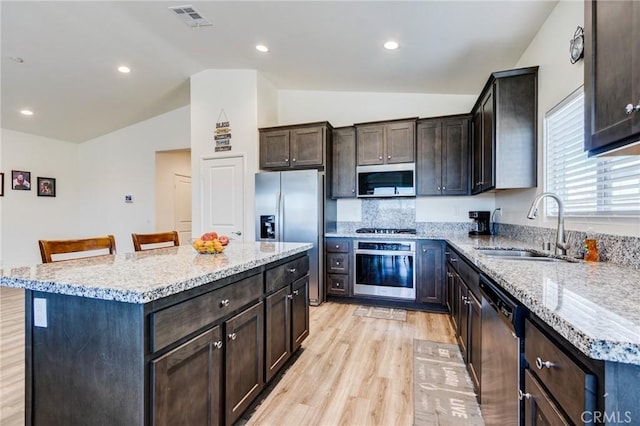11856 Calenda Ct, Victorville, CA 92392 - photo 16
