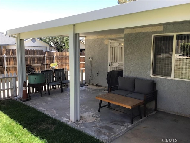 9144 Oakleaf Ct, Hesperia, CA 92344 - view of patio / terrace