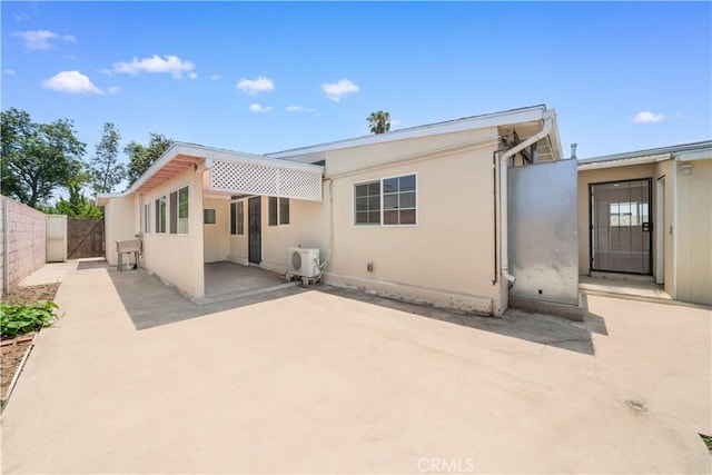 2047 Delford Ave, Duarte, CA 91010 - rear view of property with stucco siding and a patio