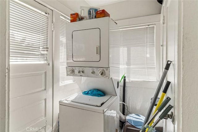 841 Cherry Ave, Long Beach, CA 90813 - laundry area featuring stacked washer / drying machine and plenty of natural light