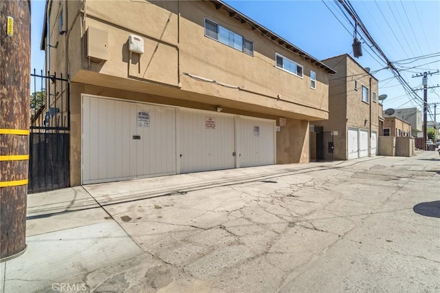 841 Cherry Ave, Long Beach, CA 90813 - view of property featuring a garage