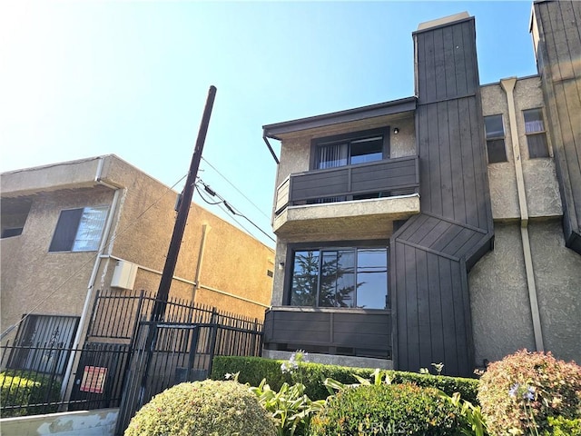 6801 Mammoth Ave Unit 6, Van Nuys, CA 91405 - view of building exterior