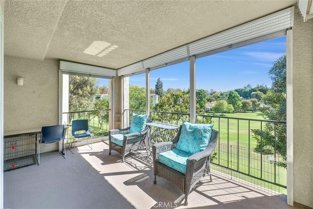 5510 Paseo Del Lago W Unit 2D, Laguna Woods, CA 92637 - view of sunroom / solarium
