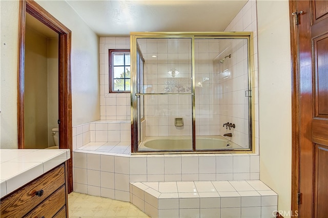 6735 Calais Ct, Riverside, CA 92506 - full bathroom with tiled shower / bath and vanity