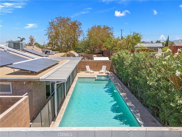 42915 Wisconsin Ave, Palm Desert, CA 92211 - view of swimming pool with a fenced backyard