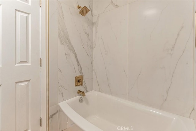 1640 235th St Unit D, Harbor City, CA 90710 - bathroom with washtub / shower combination
