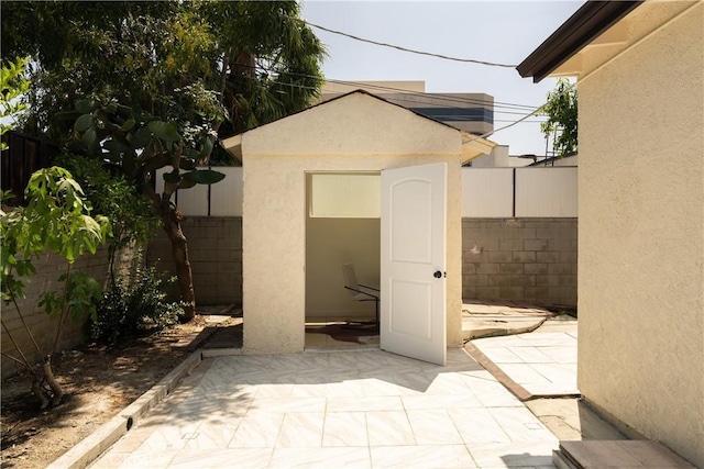 14519 Addison, Sherman Oaks, CA 91403 - view of shed featuring a fenced backyard