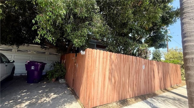 1518 E Luray St, Long Beach, CA 90807 - view of home's exterior with a garage