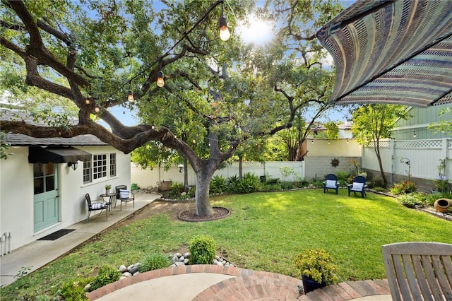 365 N Ivy Ave, Monrovia, CA 91016 - fenced backyard featuring a patio