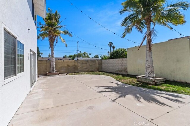1675 New Hampshire Dr, Costa Mesa, CA 92626 - photo 17