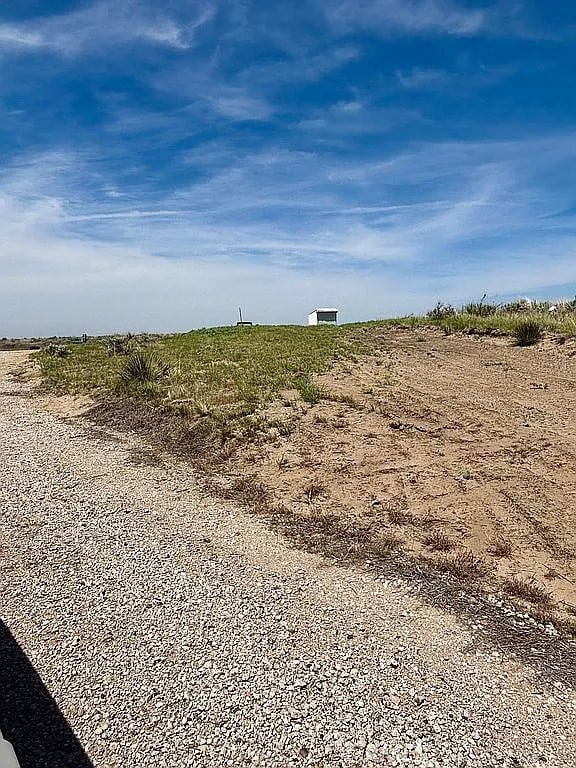 1053A Lakeview W Rd NE, Brule, NE 69127