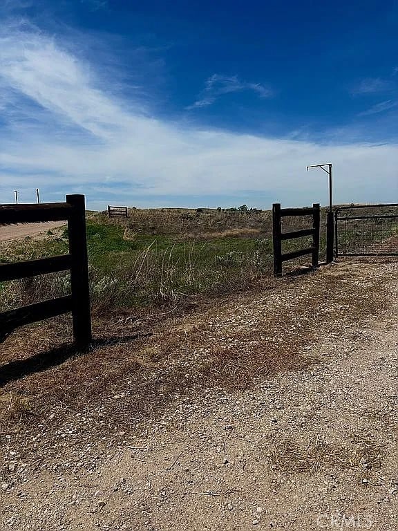 1053A Lakeview W Rd NE, Brule, NE 69127