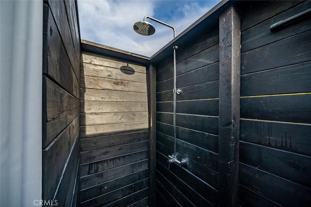 1186 Ramblin Rose Way, Arroyo Grande, CA 93420 - detailed view of a tile shower
