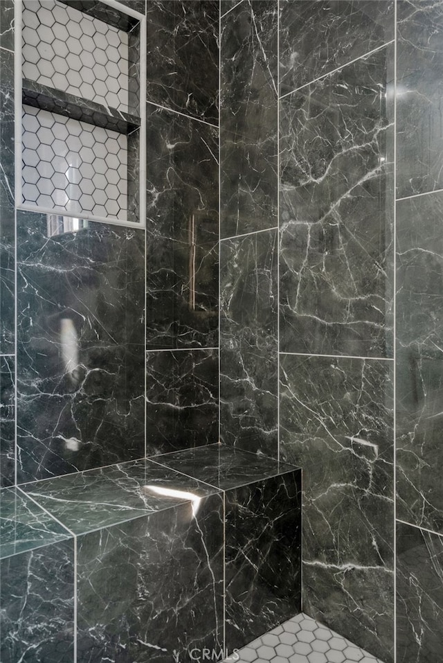 1954 Shipway Ave, Long Beach, CA 90815 - bathroom featuring a shower
