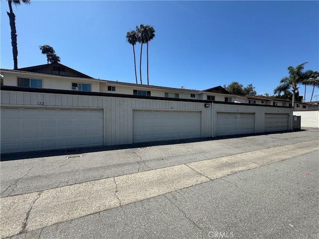 1722 Mitchell Ave Unit 123, Tustin, CA 92780 - view of garage