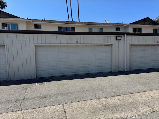 1722 Mitchell Ave Unit 123, Tustin, CA 92780 - view of garage