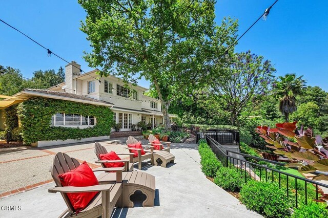 320 N San Rafael Ave, Pasadena, CA 91105 - view of patio