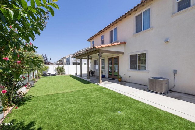 113 Azalea St, Fillmore, CA 93015 - fenced backyard with french doors and a patio