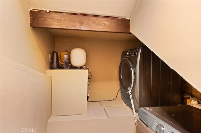 3233 Tareco Dr, Los Angeles, CA 90068 - view of washroom