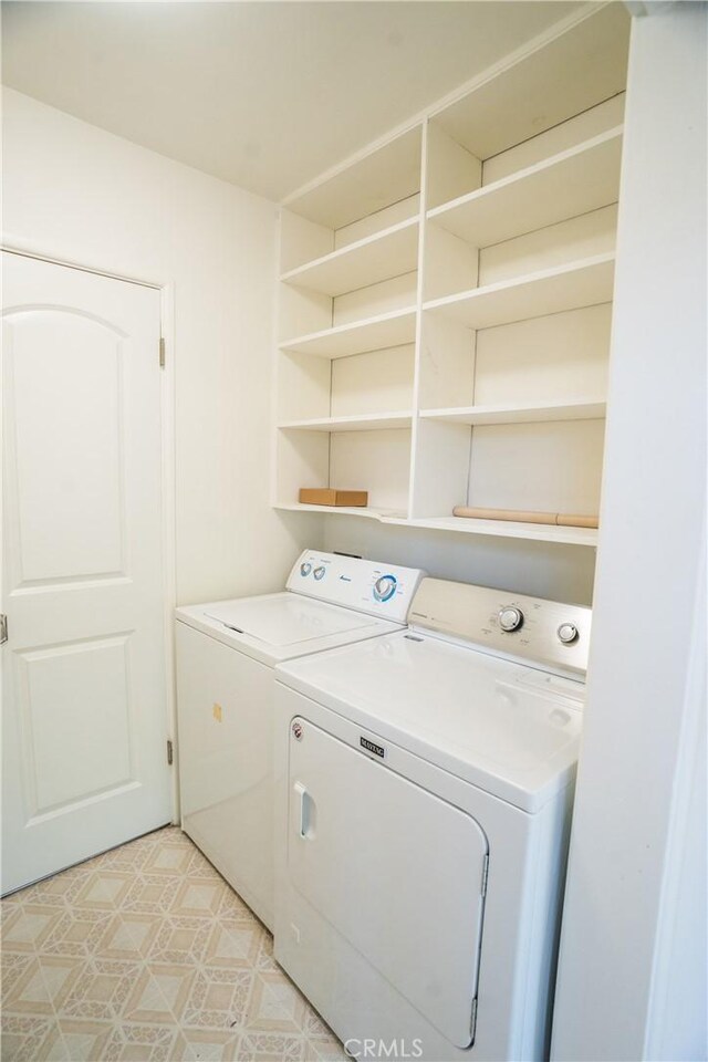 18126 S Denker Ave, Gardena, CA 90248 - washroom featuring washer and dryer