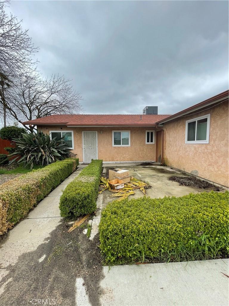 13499 Amigo Ave, Parlier, CA 93648 - photo 1