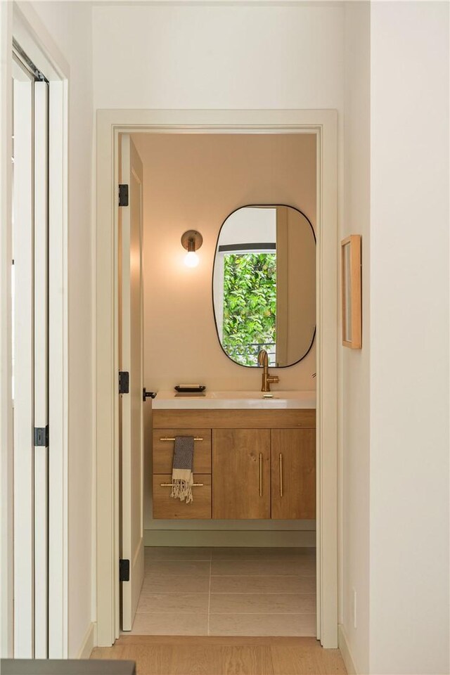 2404 Glover Pl, Los Angeles, CA 90031 - bathroom featuring vanity