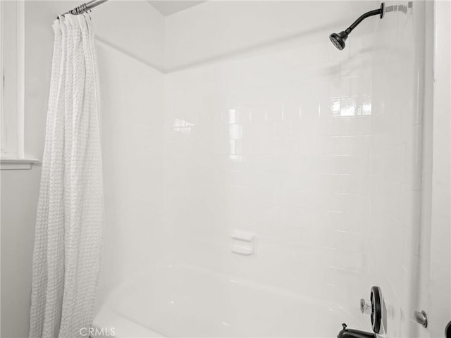 1263 Bundy Ave, Clovis, CA 93611 - full bath with shower / bath combo