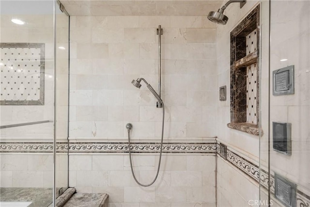 6636 Wooster Ave, Los Angeles, CA 90056 - bathroom featuring a stall shower