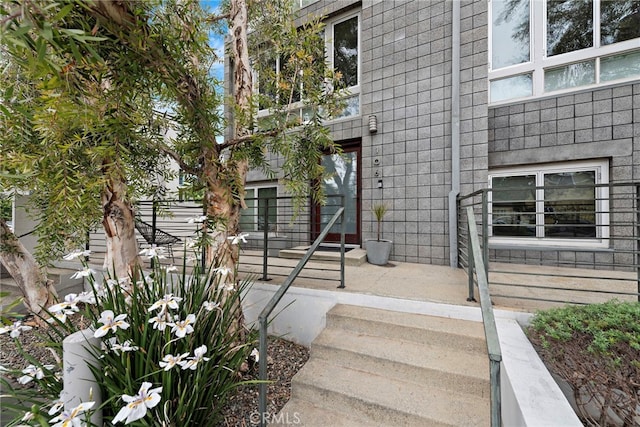 4151 Redwood Ave Unit 106, Los Angeles, CA 90066 - property entrance
