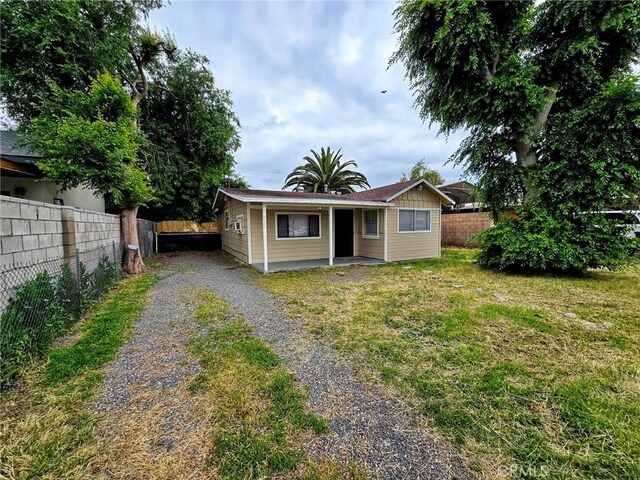 901 Hazel Ave, San Bernardino, CA 92410 - photo 4