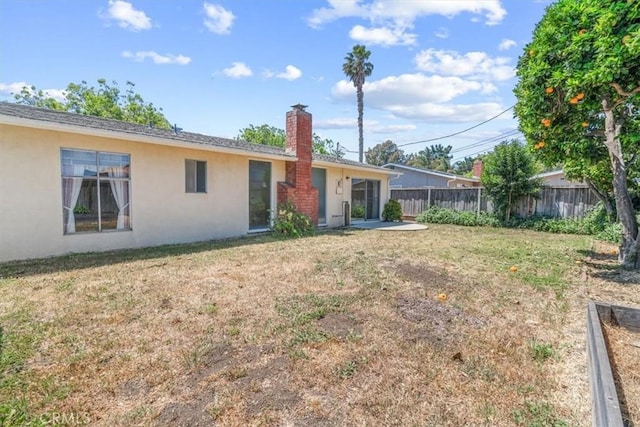 1283 W Newport St, San Luis Obispo, CA 93405 - view of yard with a patio