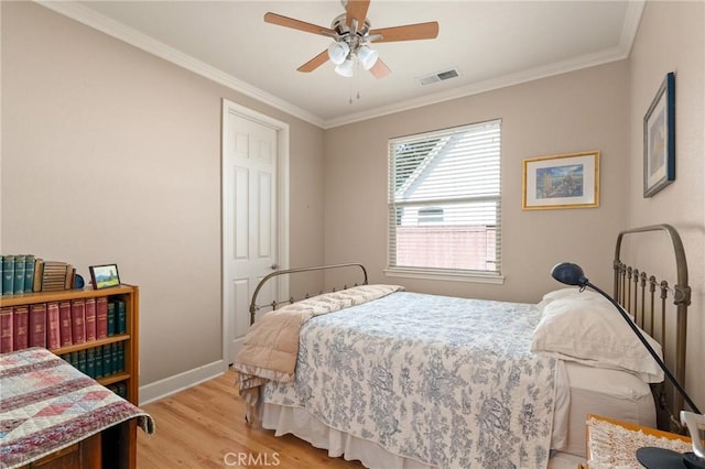 17 Arminta Ct, Chico, CA 95928 - bedroom featuring light wood-style floors, crown molding, and a ceiling fan