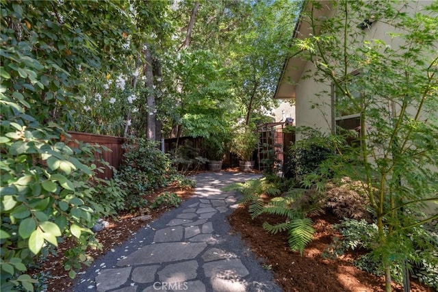 17 Arminta Ct, Chico, CA 95928 - view of yard