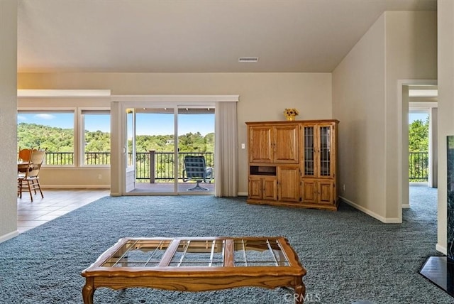 8412 Alta Vista Ave, Atascadero, CA 93422 - living room with carpet flooring and baseboards