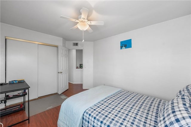 44559 Aspen St, Lancaster, CA 93535 - bedroom with wood finished floors, a closet, and a ceiling fan