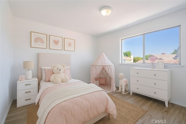 44738 Foxboro Ct, Lancaster, CA 93535 - bedroom featuring light wood-type flooring
