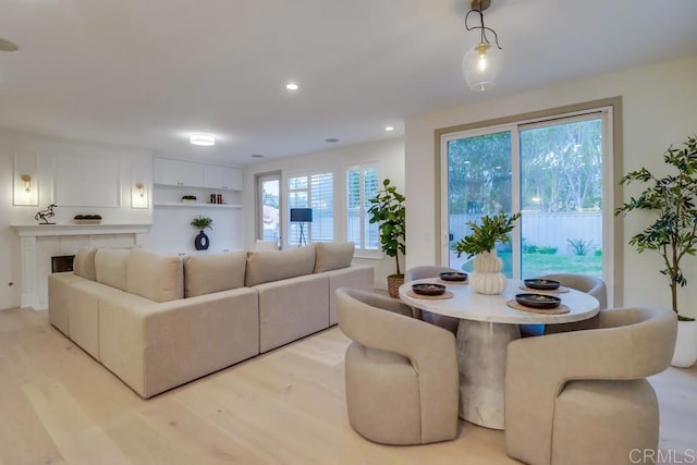 2850 Palmetto Point Ct, Chula Vista, CA 91915 - living area featuring light wood-type flooring and recessed lighting