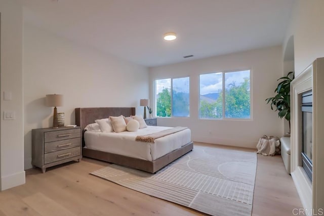 2850 Palmetto Point Ct, Chula Vista, CA 91915 - bedroom featuring light wood-style flooring